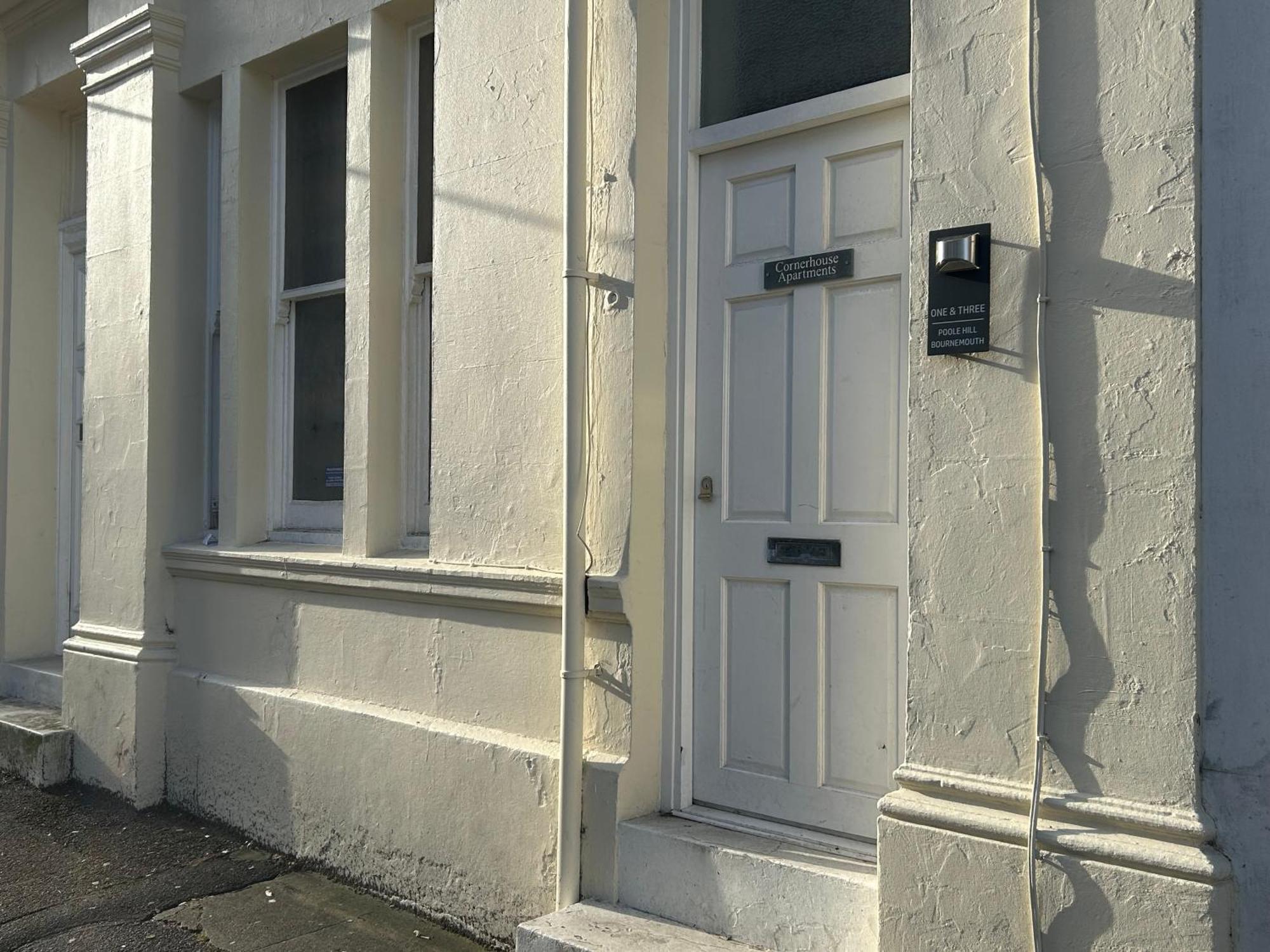 The Cornerhouse Apartment